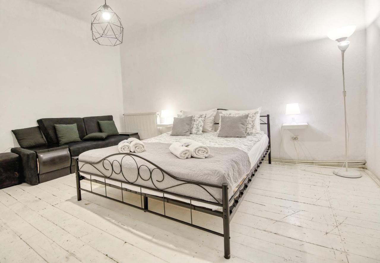 Hotel La Maison Blanche Alba Iulia Exteriér fotografie