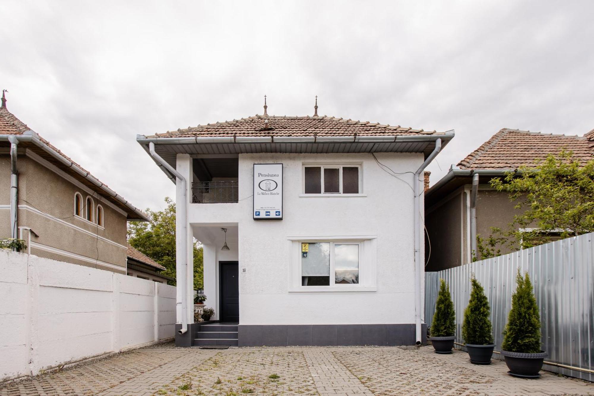 Hotel La Maison Blanche Alba Iulia Exteriér fotografie